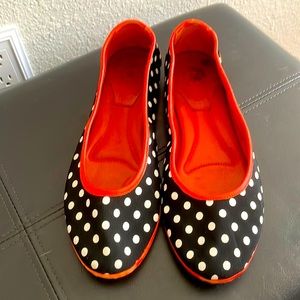 Adorable polka dot flats size 8.5